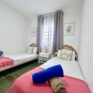 2the Location - Americas & Parking Playa de las Americas (Tenerife)